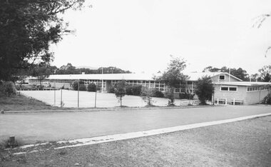 Photograph, Heathmont East State School, Cnr Armstrong Road & Louis Street, Heathmont - 1973