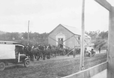 Photograph, Moving Presbyterian Church, Ringwood - 1916