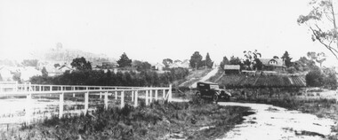 Photograph, At side of Ringwood State School looking along Greenwood Avenue, Ringwood, 1925