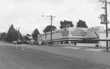 Photograph, Opposite end of Mines Road on Maroondah Highway, Ringwood. 1981