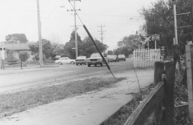 Photograph, Bedford Rd Railway Crossing, Ringwood, Late 1980  (3 Views)