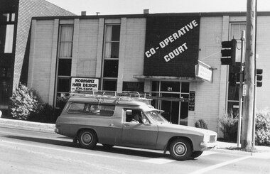 Photograph, S.W. corner Bond and Ringwood Street.  No.21 Ringwood St. Ringwood 1981