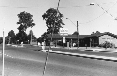 Photograph, South-west corner of Warrandyte and Oban Roads, North Ringwood, 1981