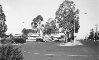 Photograph, Parking Eastland looking to Civic Place, Ringwood 1984