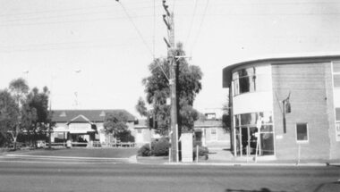 Photograph, Ringwood Station entrance, 1984