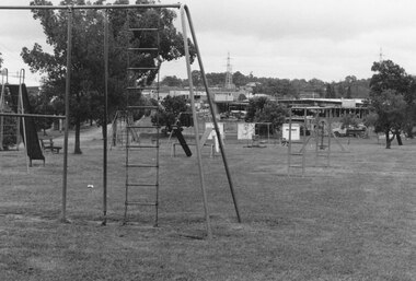 Photograph, Staley Gardens, Ringwood, 1982