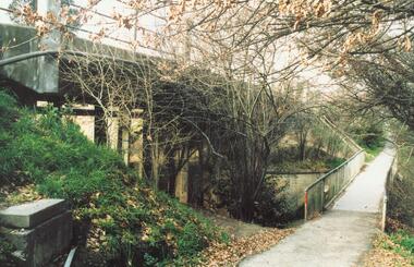 Photograph, Warrandyte Road Bridge over Mullum Mullum Creek, Ringwood 1986