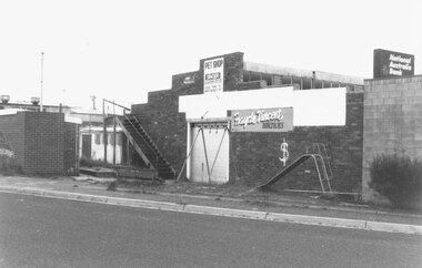 Photograph, Ringwood Arcade, 92 Maroondah Highway. Front and Rear before demolition 1987