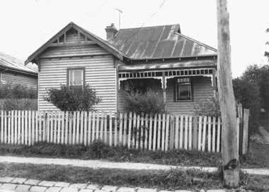 Photograph, Edwin G. Adamson A.R.P.S, House Adelaide St., Ringwood 1963  (Eastland Litigation Photo)