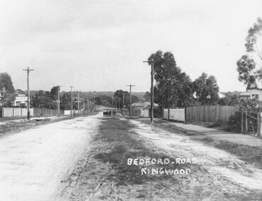 Photograph, Bedford Rd. 1920. Looking towards Ringwood Railway Station at end