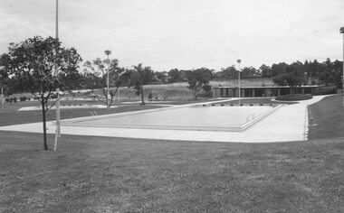 Photograph, F. Dwerryhouse Outdoor Swimming Pool, Ringwood, 1973