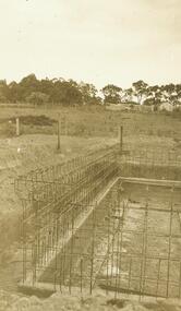 Photograph, Building old Ringwood swimming pool, 1934, Ringwood St