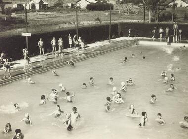 Photograph, Ringwood Swimming Baths - 1936