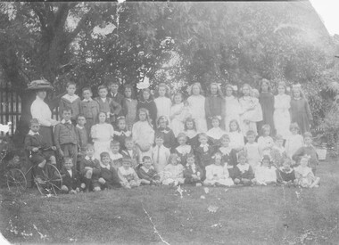 Photograph, Picnic - unknown group, c1900's