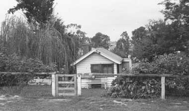 Photograph, 5 Munro St, Ringwood, 1964.  Smallest occupied house in Ringwood