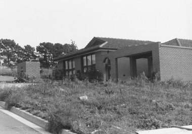 Photograph, Lot 63 Whitlam Dr. North Ringwood under construction 1982