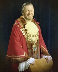 Photo of Mayor Gerald Richard Smart in mayoral robes, Photo of Ringwood Mayor Gerald Richard Smart in mayoral robes