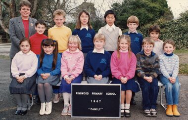 Photograph, Ringwood Primary School 1987 Class Photo "FAMILY", 1987