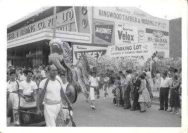 Photograph, View of procession celebrating City of Ringwood 1960 in Maroondah Highway, 1960