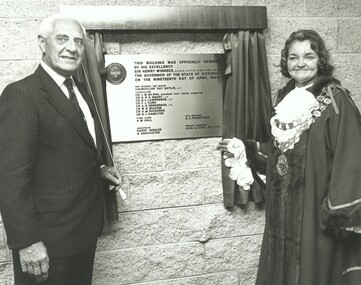 Photograph, Official opening of the Karralyka Centre, Mines Road, Ringwood on 19/4/1980, 19-Apr-80