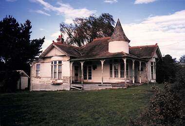 Photograph, Last remaining house on Eastland Shopping Centre site in Ringwood - 1985, 1985