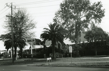 Photographs, Rebboch, Myil, Restaurants and cafes in Ringwood/Ringwood East photographed by Myil Rebboch - 1999-2000, 1999 - 2000