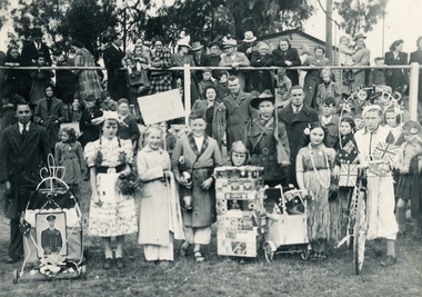 Photograph, WW1 Victory Celebrations - Ringwood, Victoria - 1918