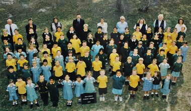 Photograph, 1997 Pupils & Staff of Southwood Primary School, Maidstone Street, Ringwood, 1997