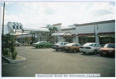 photograph, Eastlink Ringwood Bypass Construction-Eastland Bond St Entrance 15/4/95