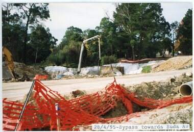 photograph, Eastlink Ringwood Bypass Construction-Bypass towards Suda Av 28/4/1995