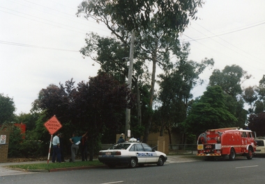 Photograph, Bedford Road, Ringwood after the fire at the Ringwood Secondary College 8 November 1992