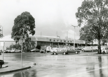 Photograph, Safeways, Ringwood, corner of Maroondah Hwy and Warrandyte Road on 12 September 1988