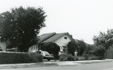 Photograph, 9 Wantirna Road, Ringwood, that was once the residence of the Secretary of The Ringwood Building Society, Circa 1991