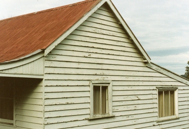 Photograph, Hill’s old house on Canterbury Road, Ringwood, demolished for the golf course July 1989, Circa 1989