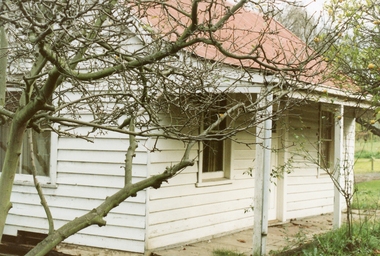 Photograph, Hill’s old house on Canterbury Road, Ringwood, demolished for the golf course July 1989, Circa 1989
