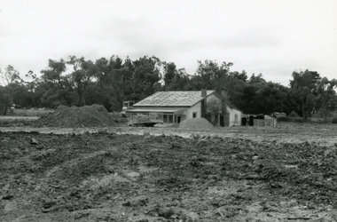 Photograph, East side of Wantirna road between Taurus Restaurant and Dandenong Creek. The land has been raised level with fill, 1989