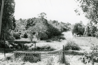 Photograph, Mullum Mullum Creek end of Acacia Street, where footbridge want to Harrison Street on 29th October 1989, 1989