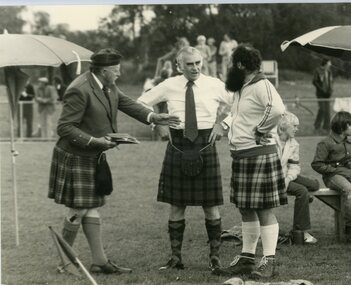 Photograph, Ringwood Highland Games -1998. Sir Billy Snedden in discussion with others