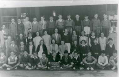 Photograph, Ringwood State School - Class photograph - Grade 5A, 1954