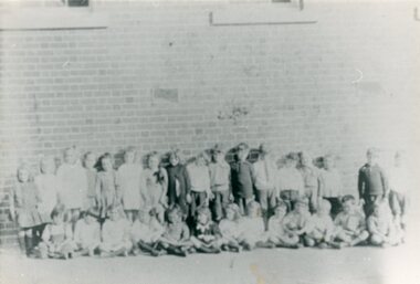 Photograph, Ringwood State School - Grade 1, 1921