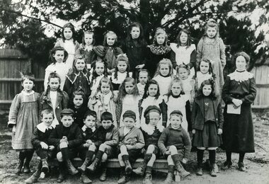 Photograph, Ringwood State School -  Grade (?), 1906