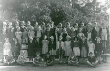 Photograph, Ringwood State School - Grade 3, 1949