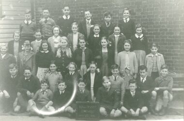 Photograph, Ringwood State School - Grade 6, 1946