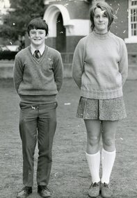 Photograph, Ringwood State School -  Blue Wrens (6737),  Red Robins (6738),1971