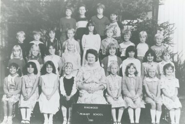Photograph, Ringwood State School  - Grade 4, 1981