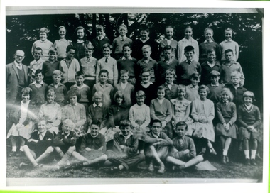 Photograph, Ringwood State School - Grade 6, 1964