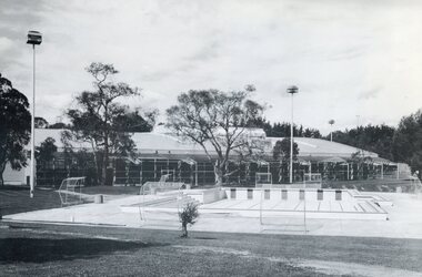 Photograph - Digital image, Ringwood Swimming Pool 1987, 1987