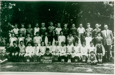 Photograph, Ringwood State School -  Grade 4 and 5D, 1962
