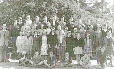 Photograph, Ringwood State School - Grade 7 and 8, 1949