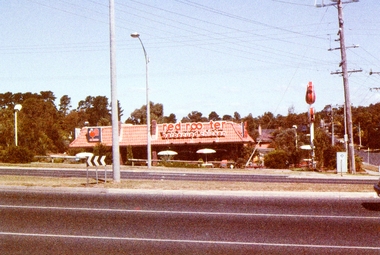 Photograph, Red Rooster Barbecued Chicken shop at the corner of Cutts Avenue and Maroondah Highway, east side in 1985